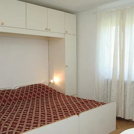 Sreser 4557b * Janjina